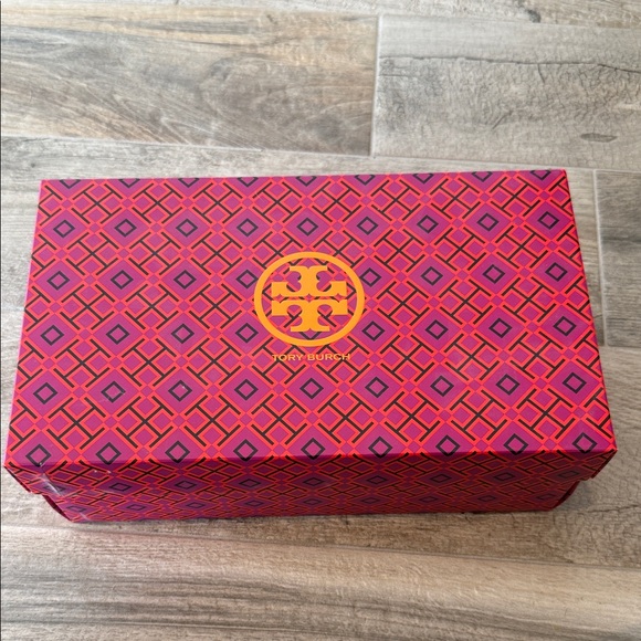 Tory Burch-Benton Flat Thong-Sea Shell Pink/Gold-Size 10.5 -Great condition - Picture 8 of 10
